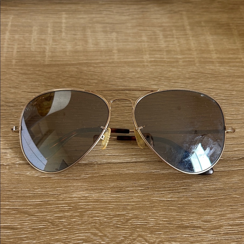 Ray-Ban Gold Aviator Sunglasses